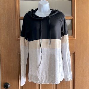 Market Spruce hooded pullover.